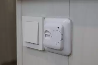 Тёплый балкон с отделкой ламинатом