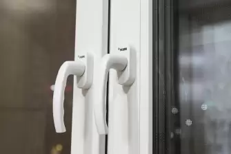 Отделка балкона и кухни ламинатом под ключ