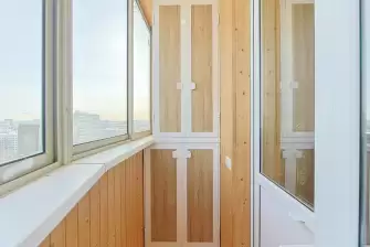 Отделка лоджии вагонкой