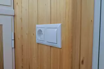 Отделка лоджии вагонкой